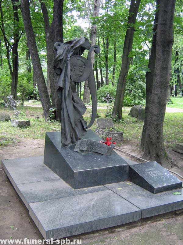 могила В.П. Соловьева-Седого